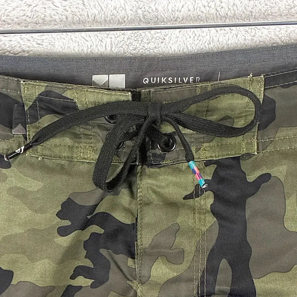 Quiksilver Board Shorts Men 36 Green Camo Cargo Preppy Beach SoCal Surf Y2K
